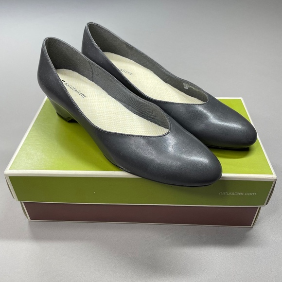 Naturalizer Shoes - NEW Naturalizer Heels Womens 9 gray faux leather kitten pump classic slip on